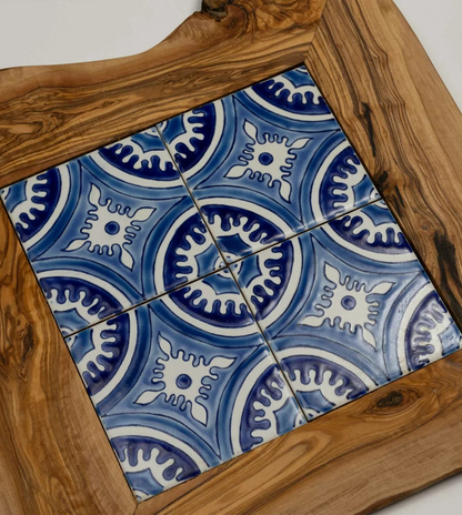 Vassoio in legno d'ulivo con 4 mattonelle ceramica